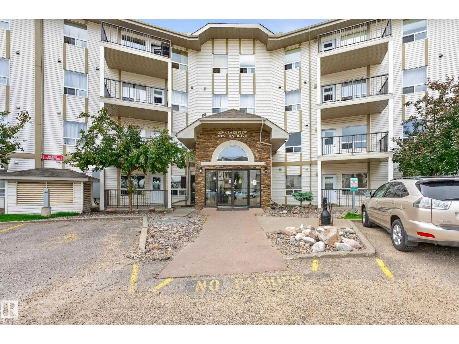 #2212 320 CLAREVIEW STATION DR NW