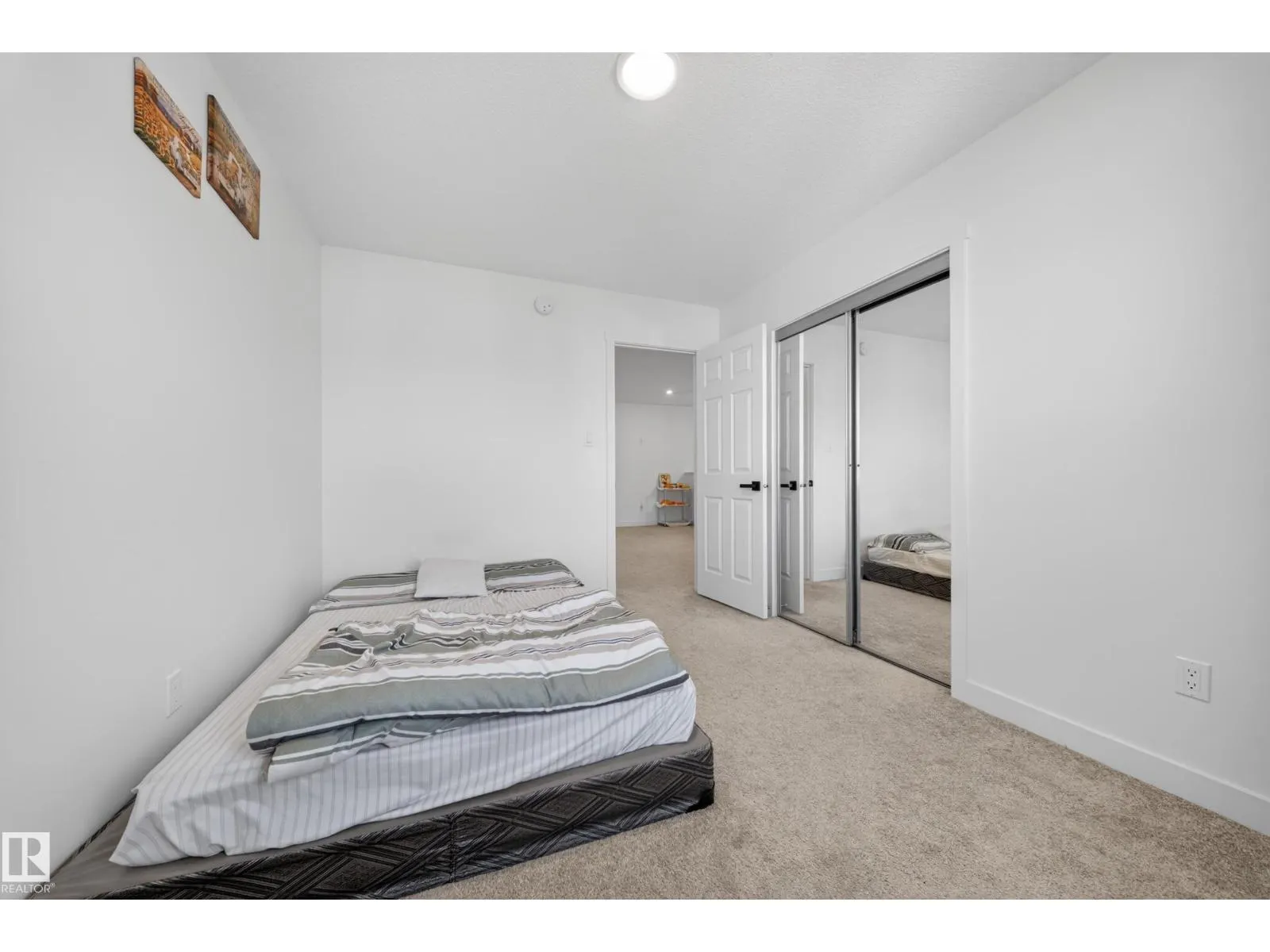 1684 12 ST NW