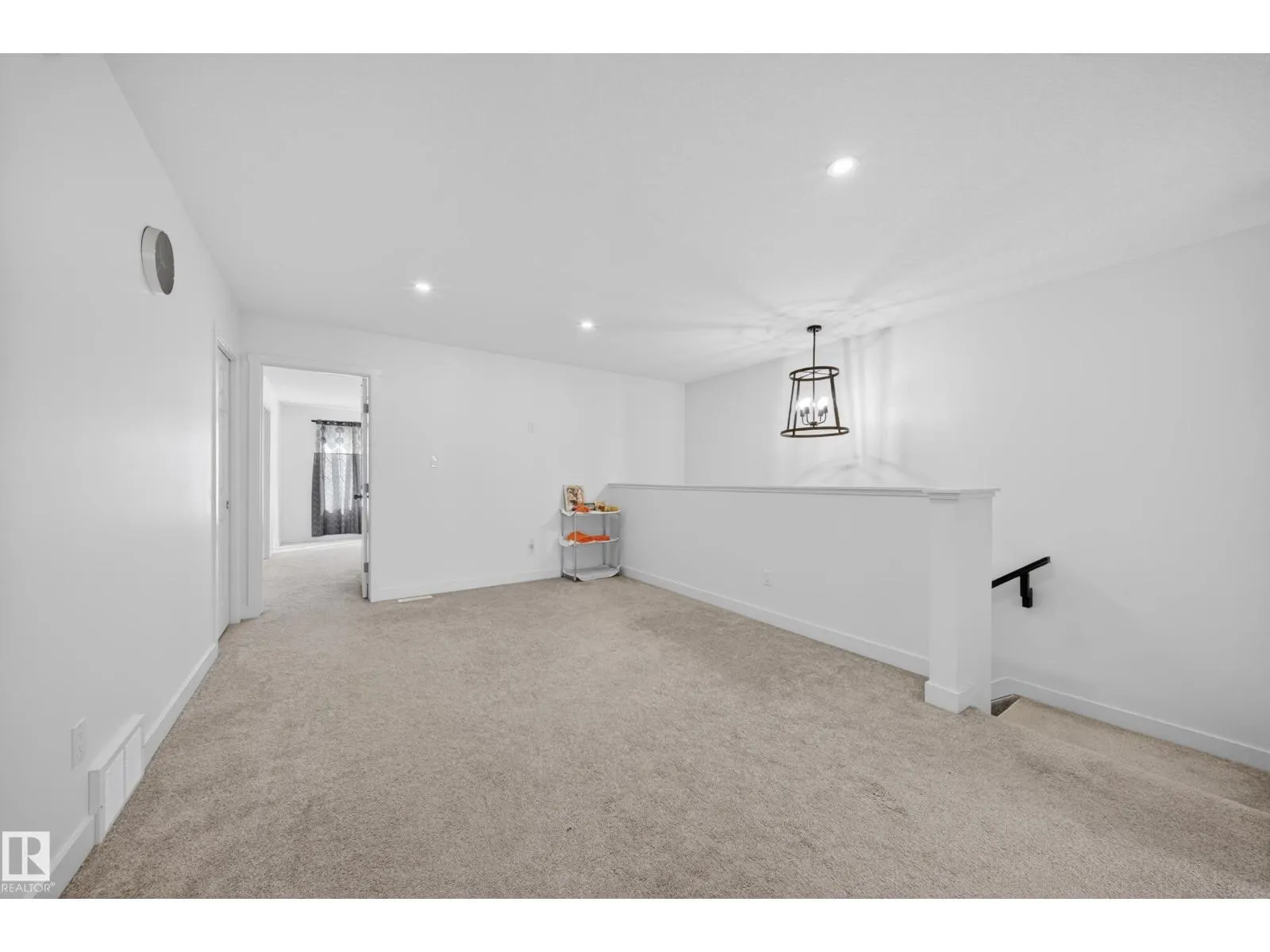 1684 12 ST NW