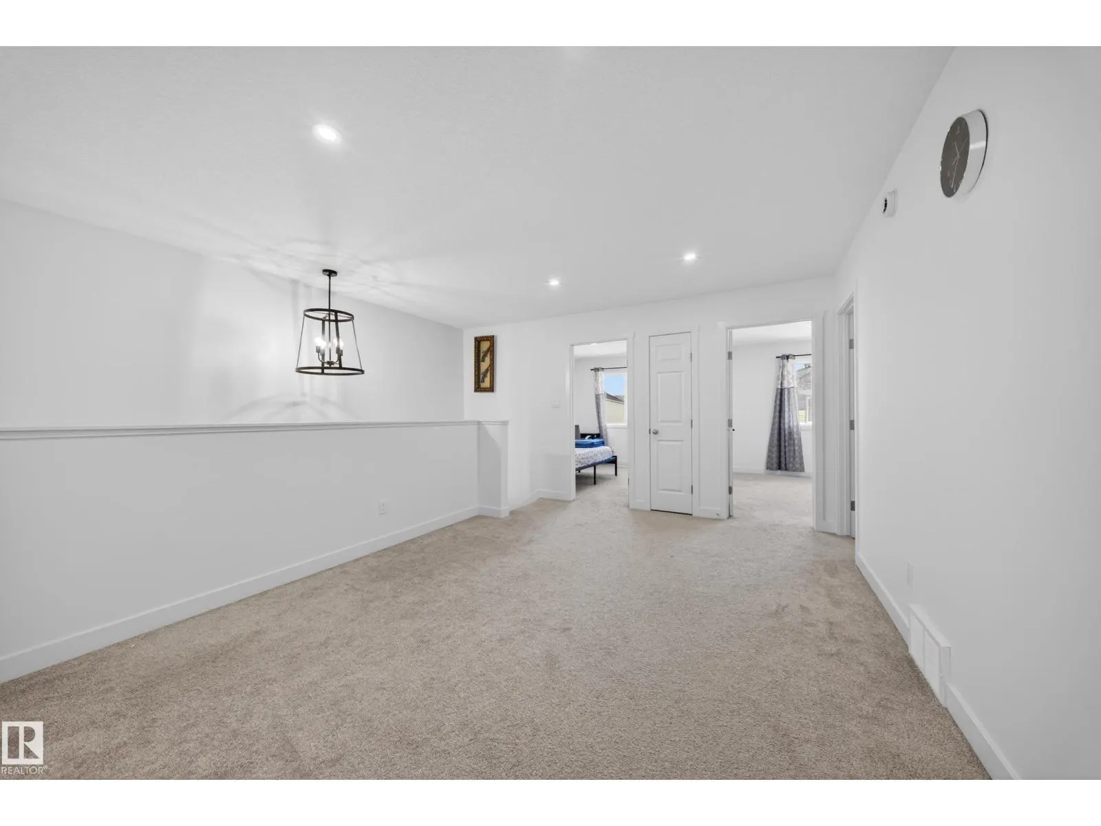 1684 12 ST NW