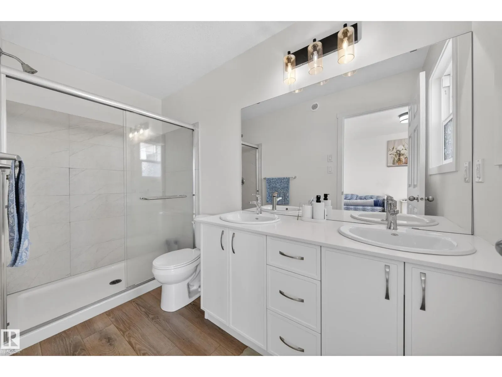 1684 12 ST NW