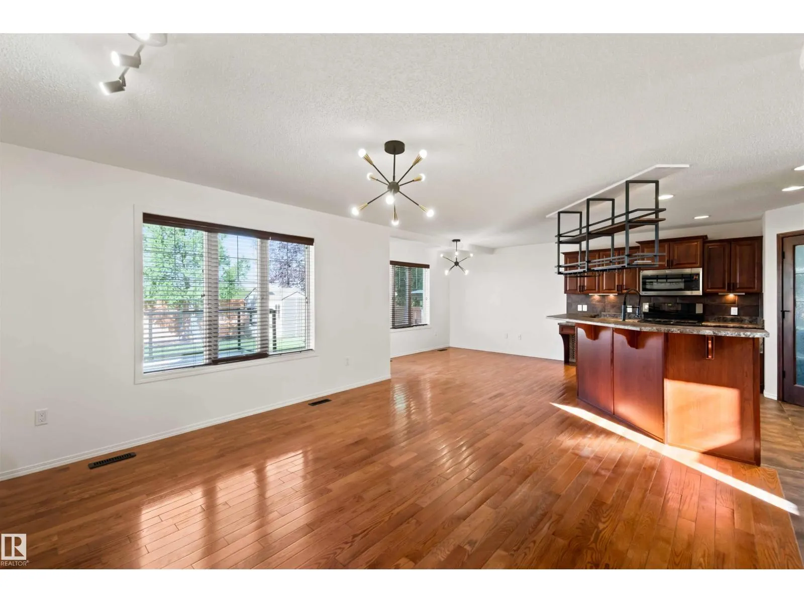 34 NORRIS CR