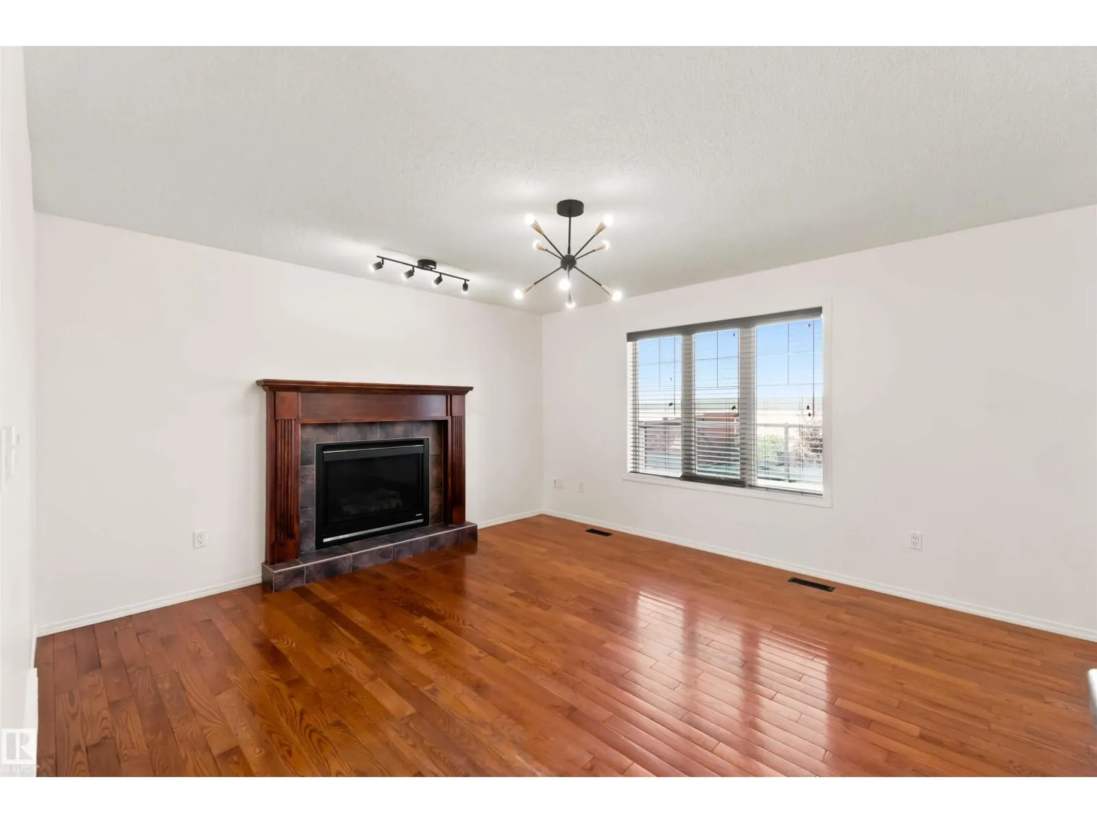 34 NORRIS CR