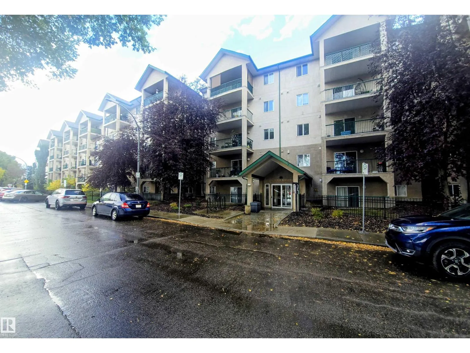 #502 11325 83 ST NW