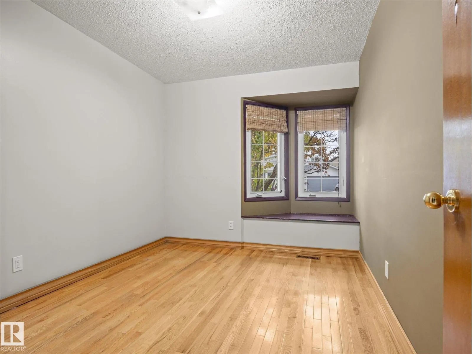 13844 30 ST NW