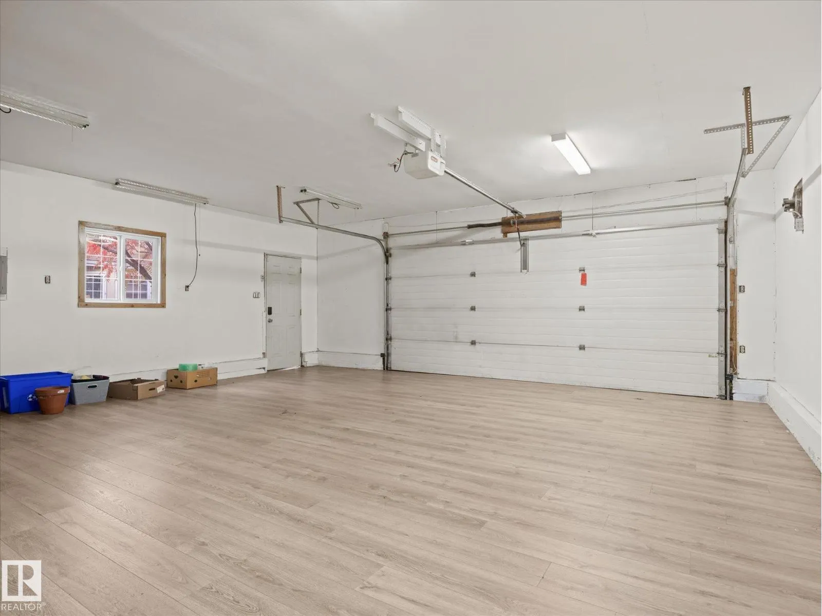 13844 30 ST NW