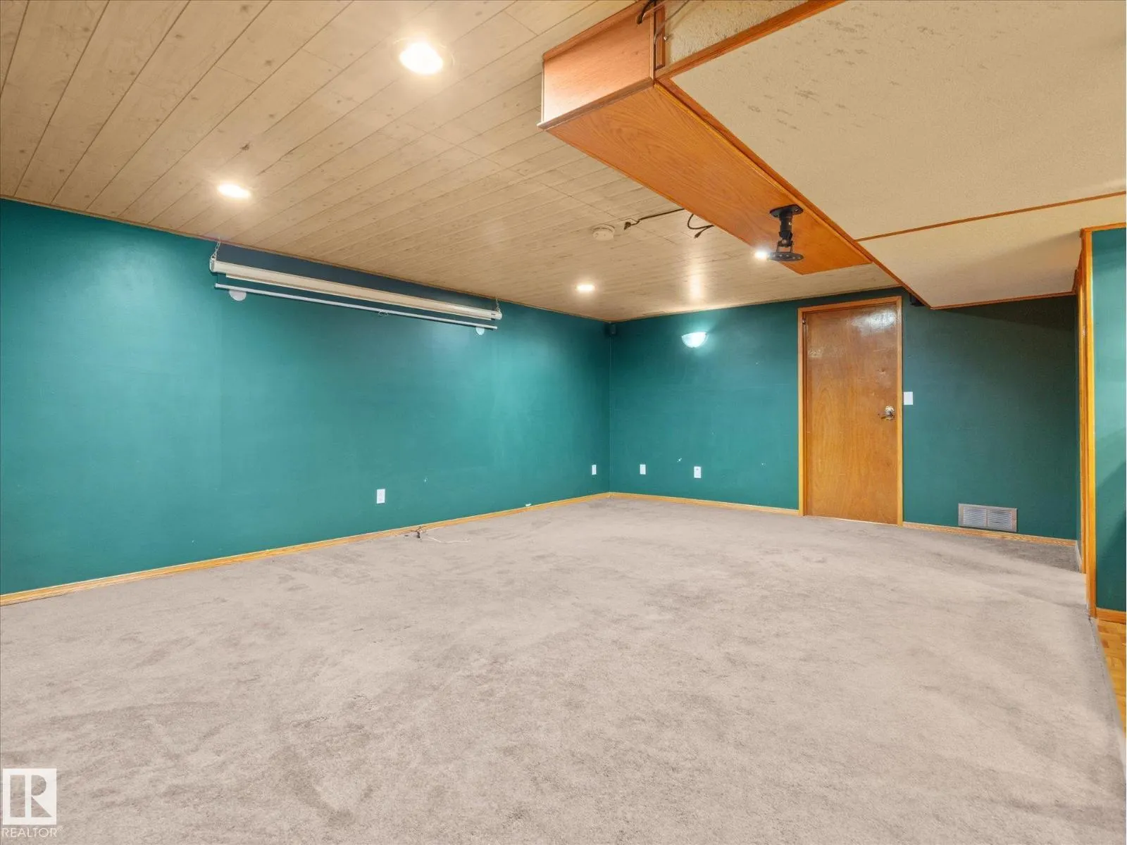 13844 30 ST NW