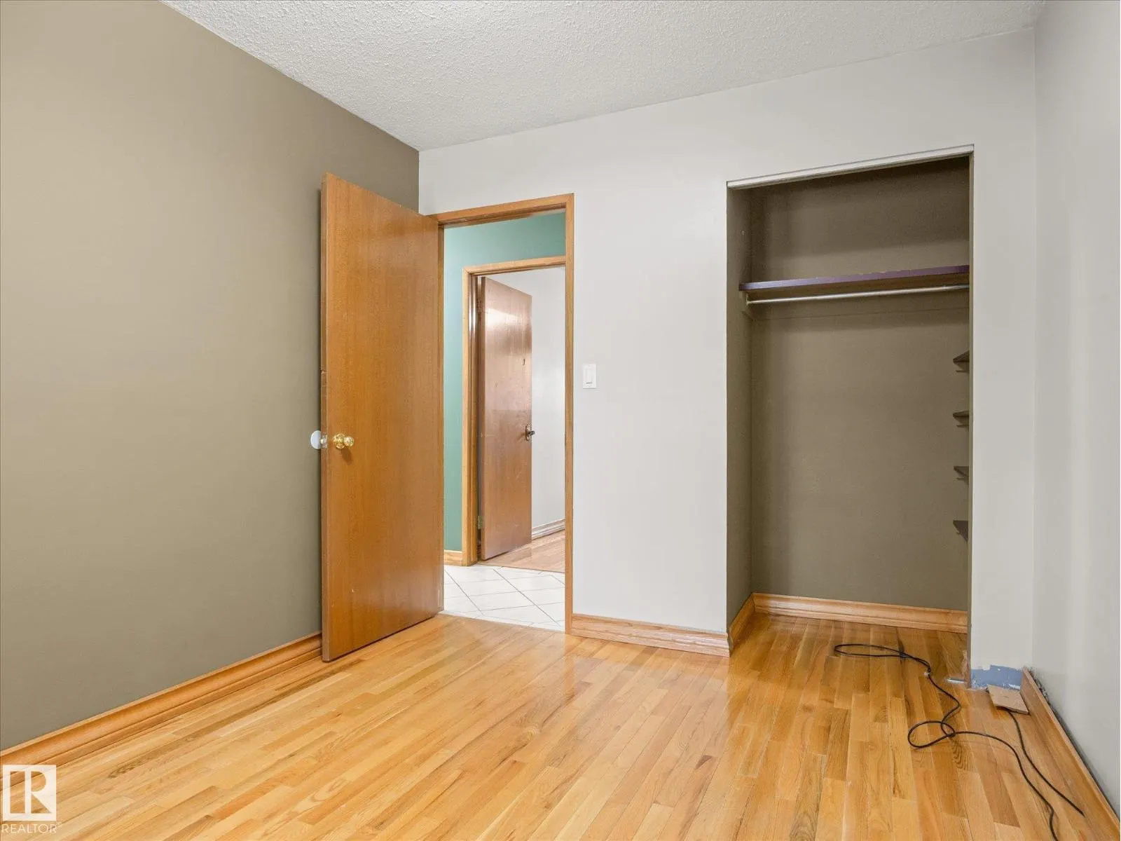 13844 30 ST NW