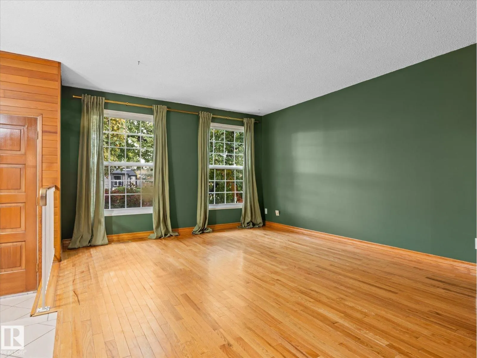 13844 30 ST NW