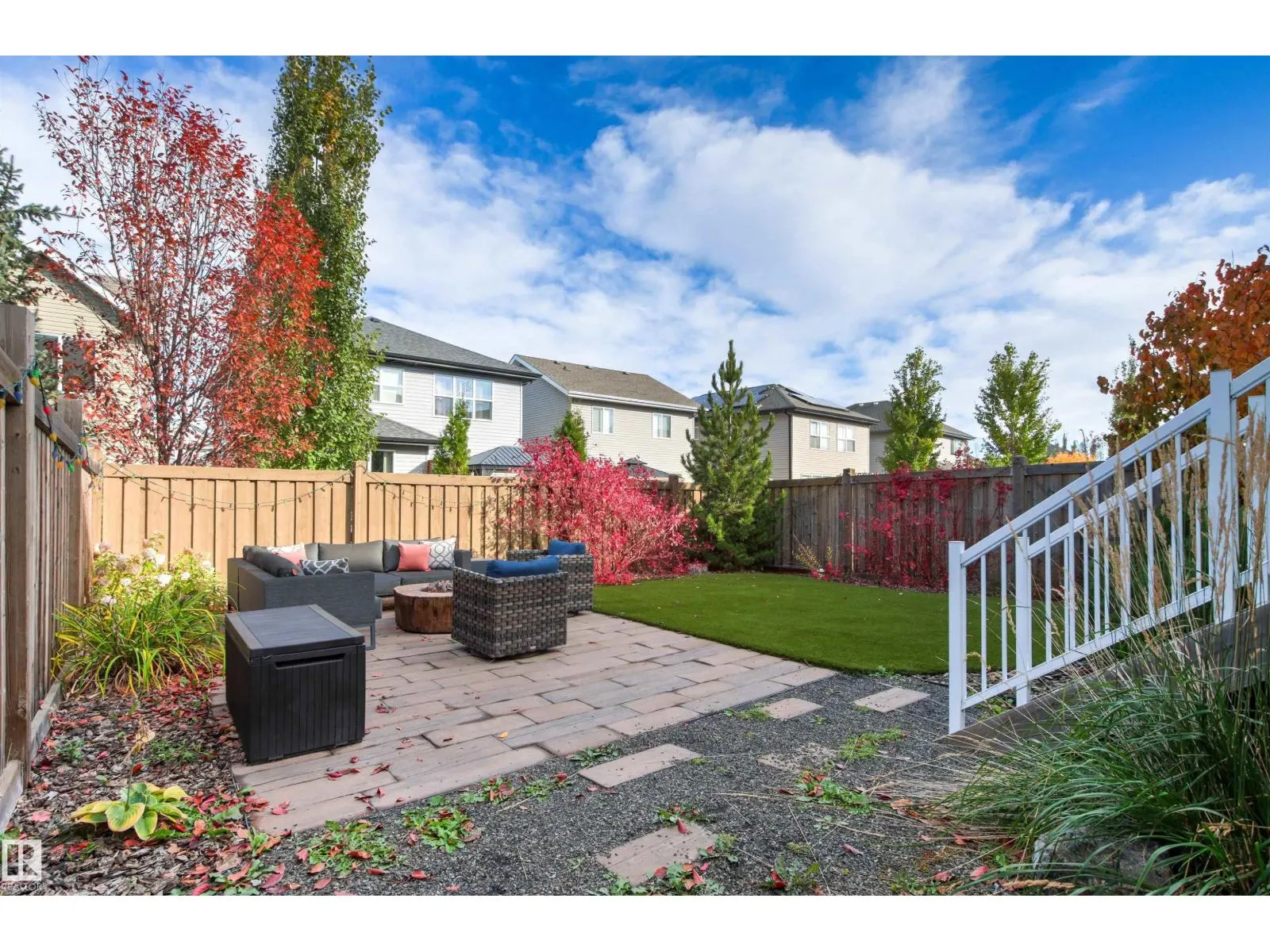 6124 175 AV NW