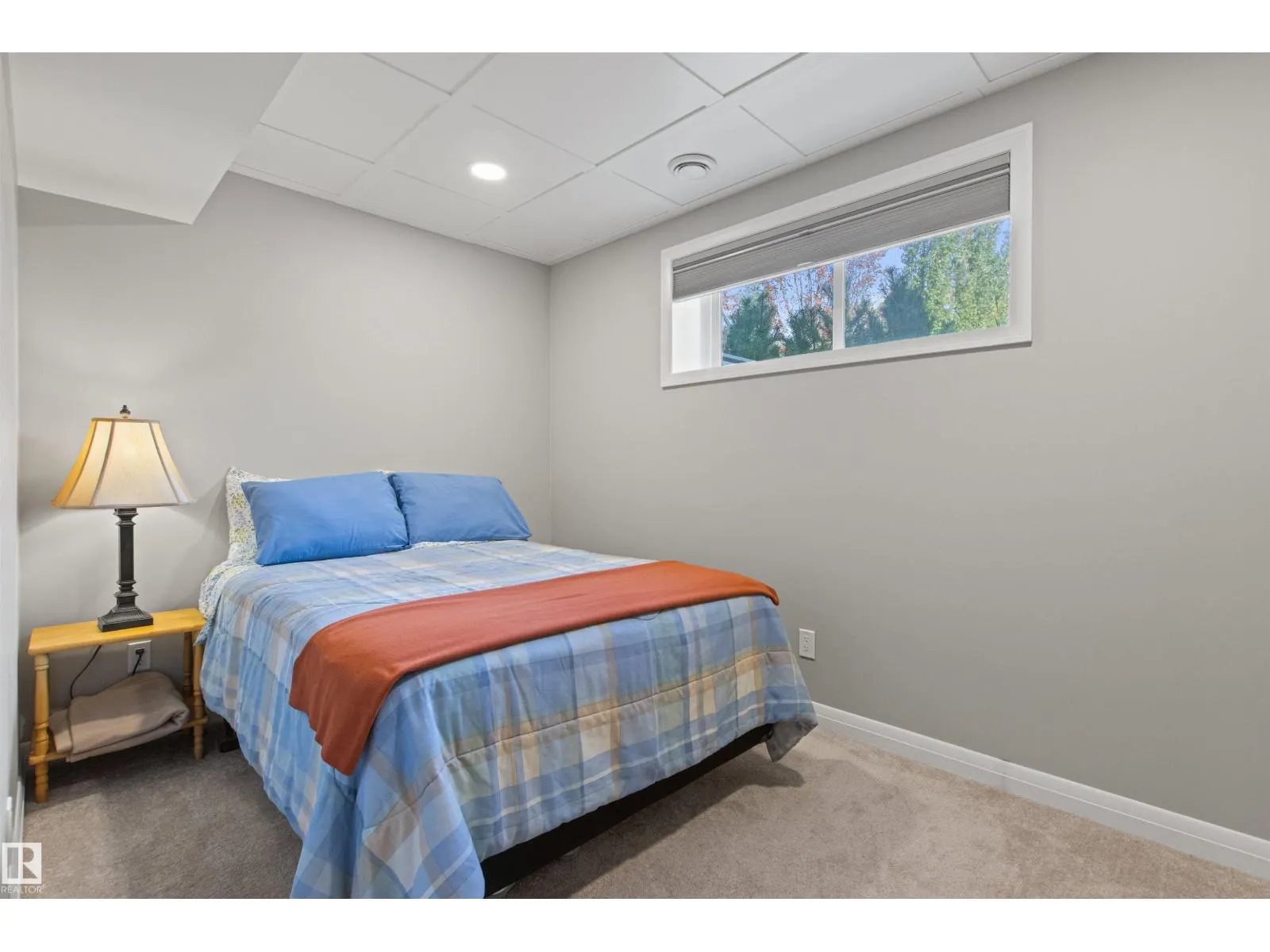 6124 175 AV NW
