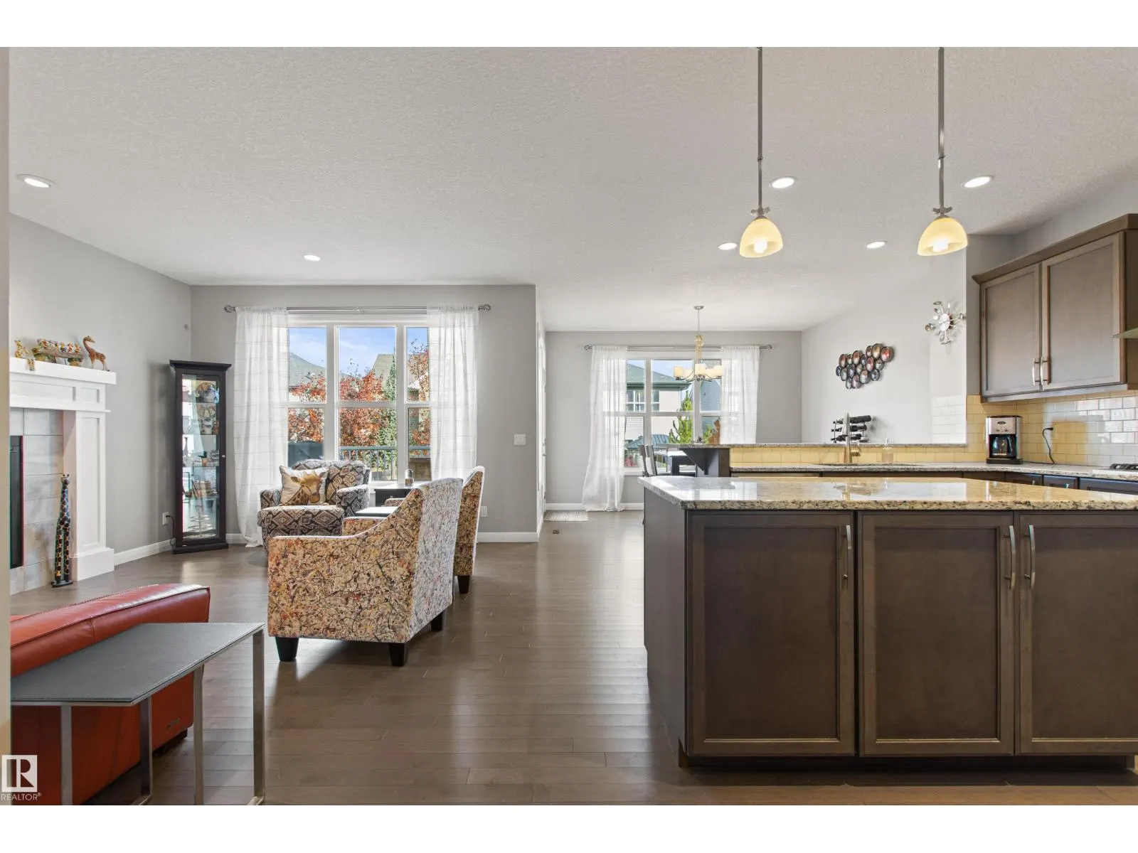 6124 175 AV NW