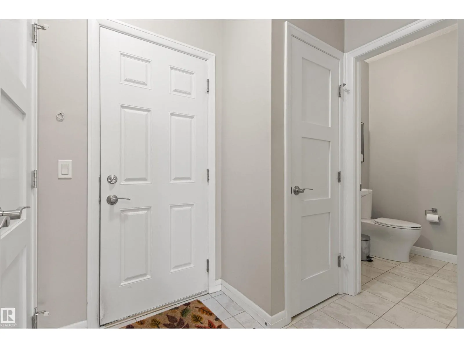 6124 175 AV NW