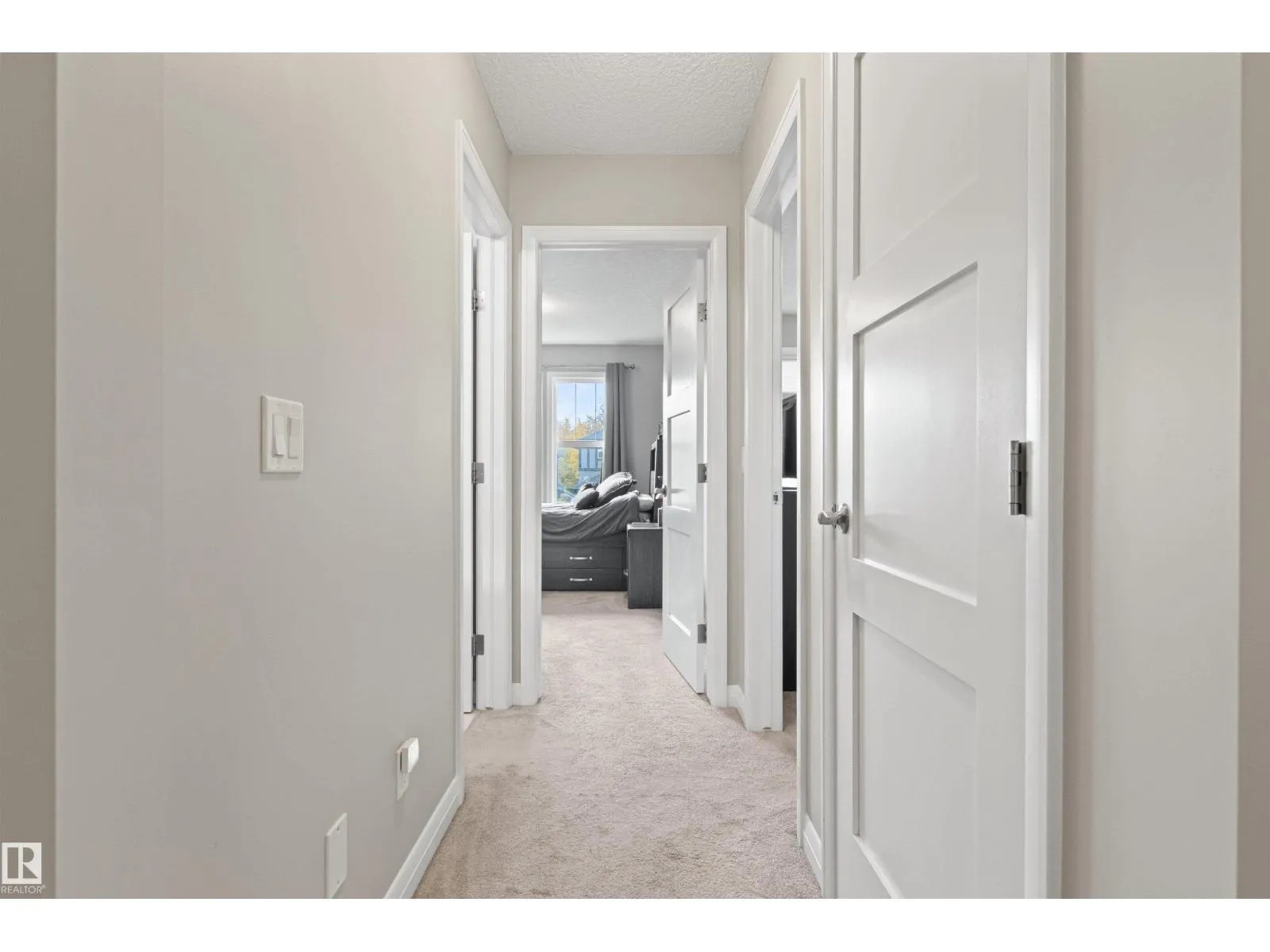 6124 175 AV NW