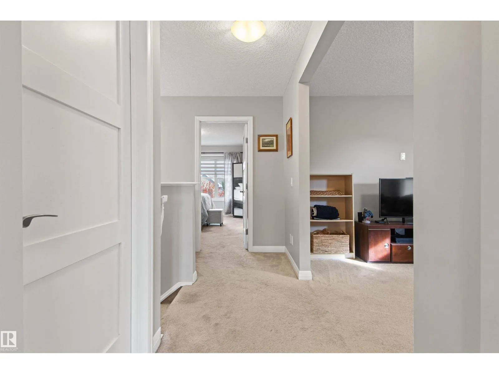6124 175 AV NW