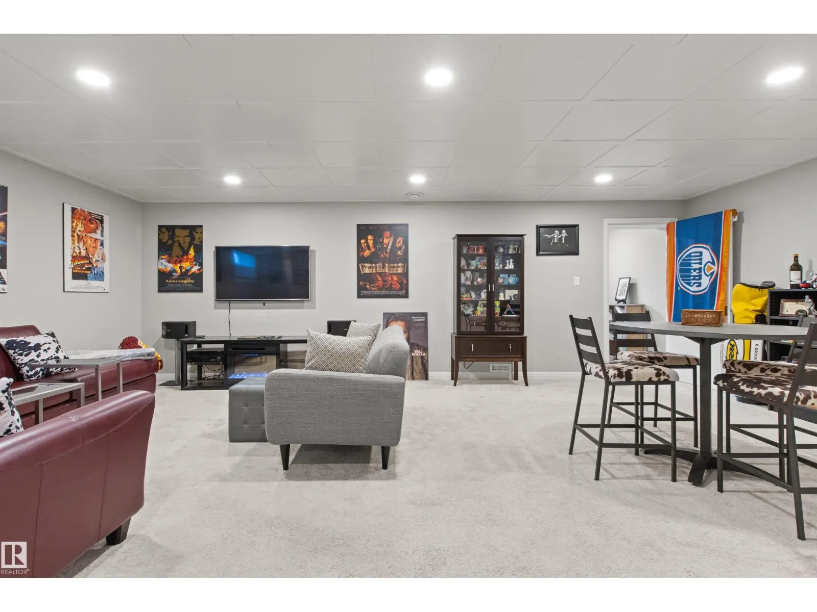 6124 175 AV NW