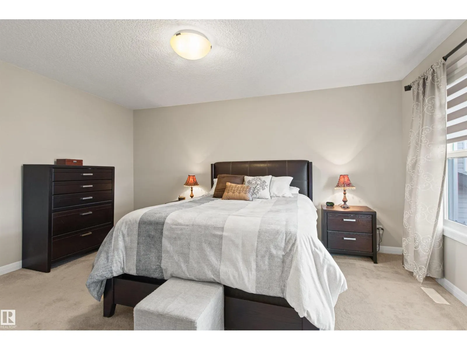 6124 175 AV NW