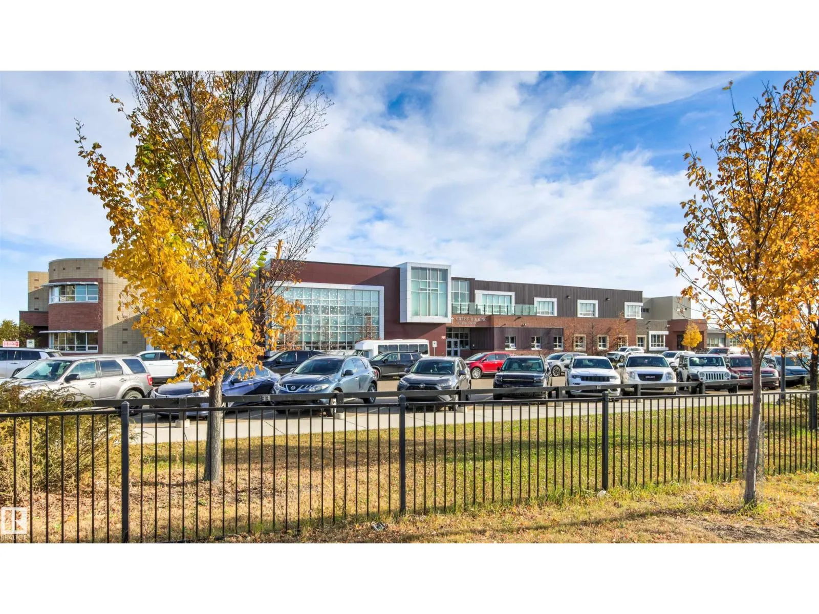 6124 175 AV NW