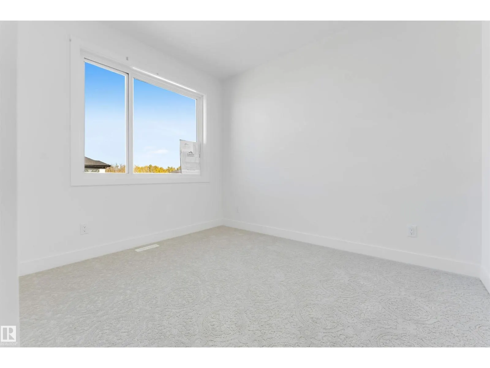 4707 17 AV SW SW