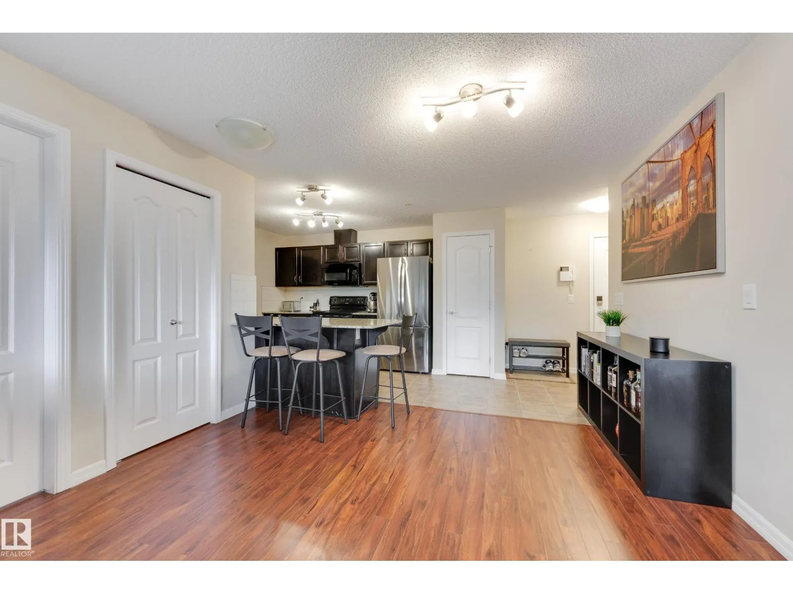 #210 271 CHARLOTTE WY
