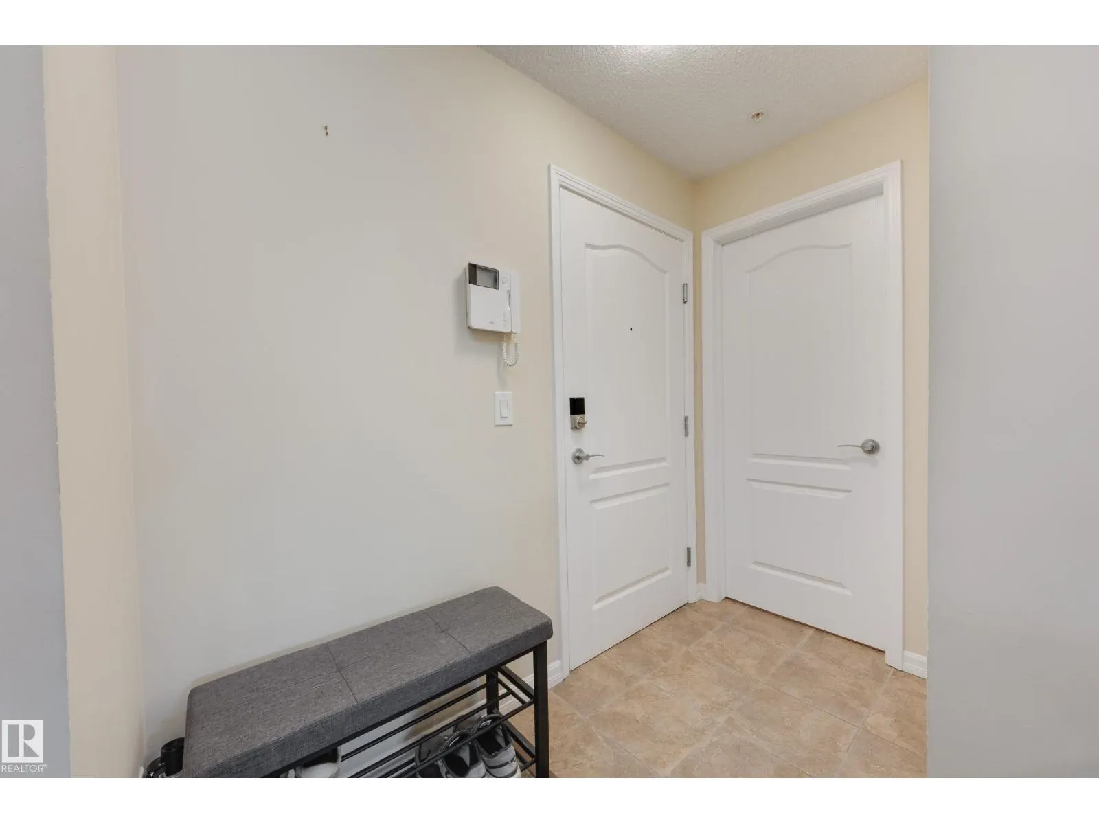 #210 271 CHARLOTTE WY