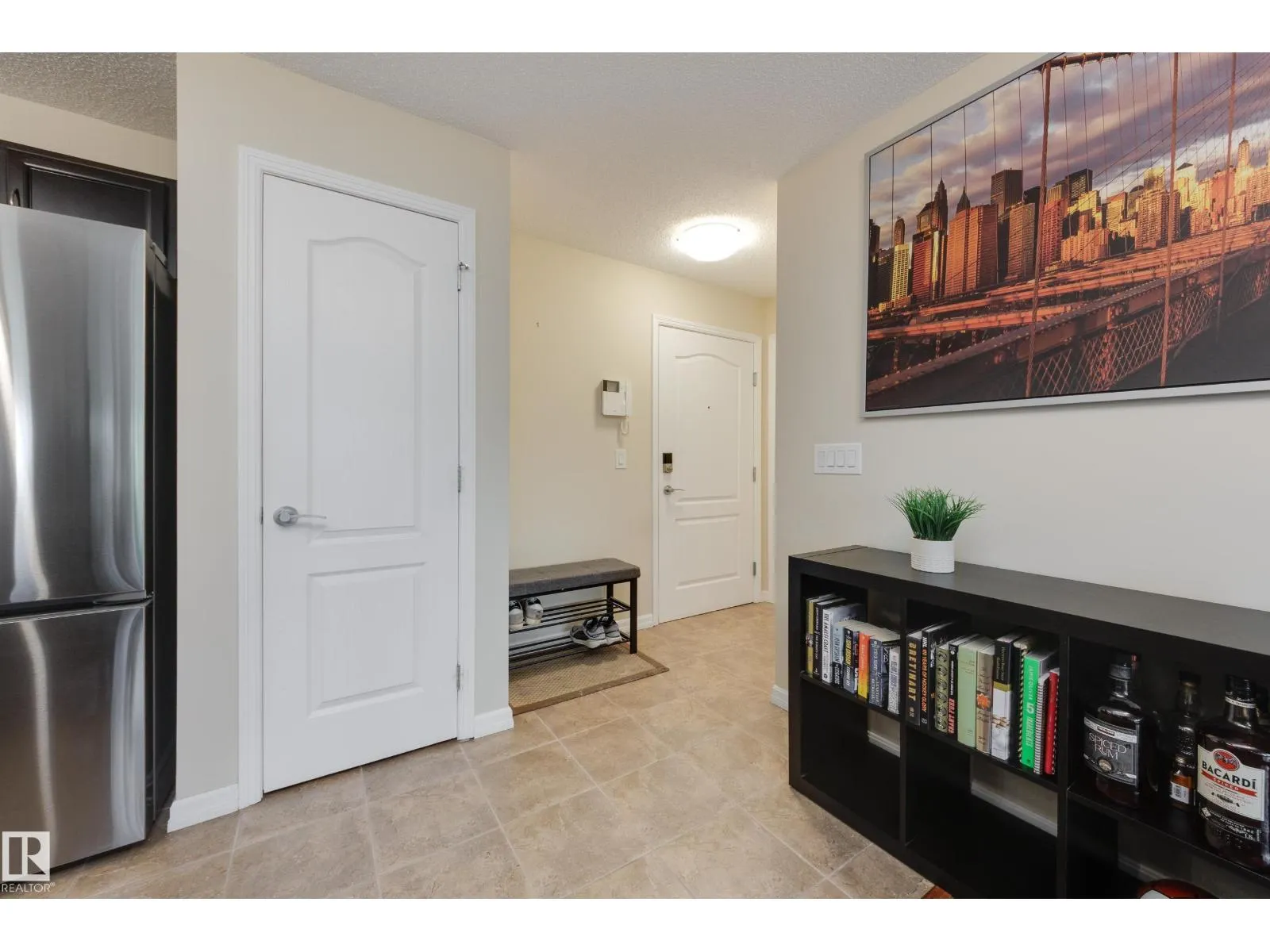#210 271 CHARLOTTE WY
