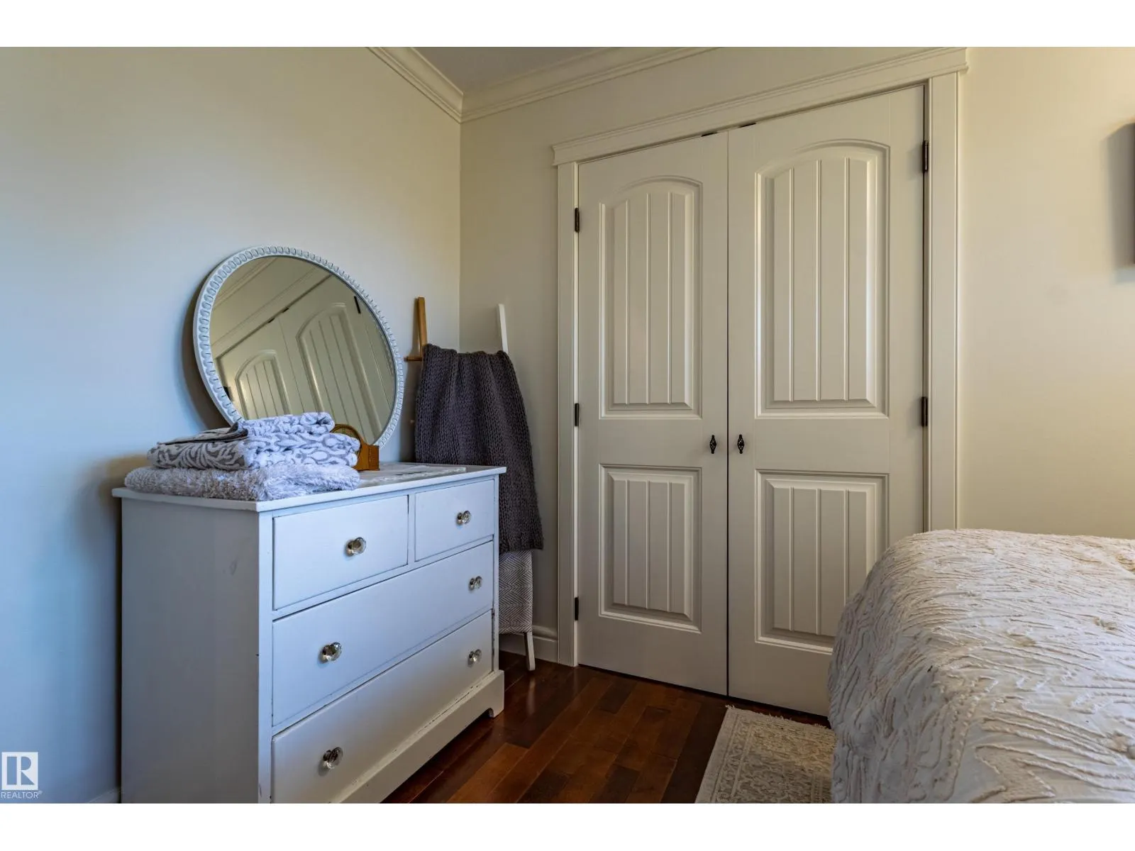 4107 122 ST NW