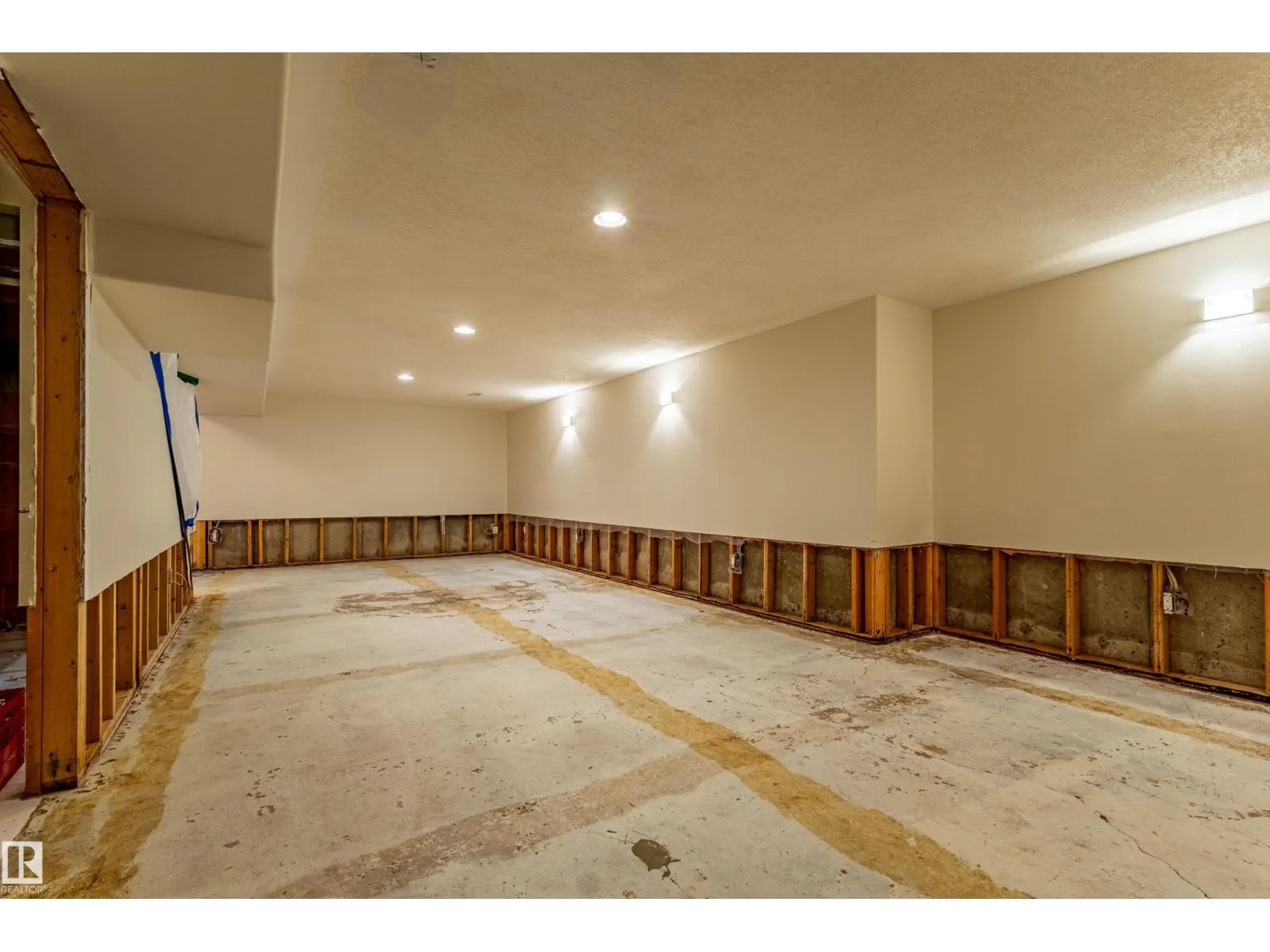 4107 122 ST NW