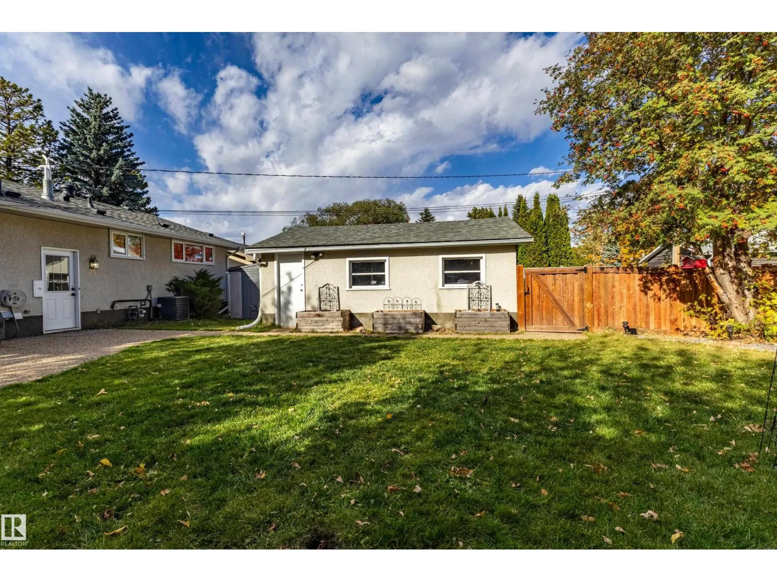 4107 122 ST NW