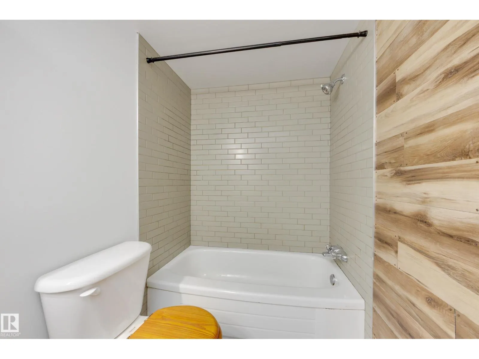 6451 180 ST NW