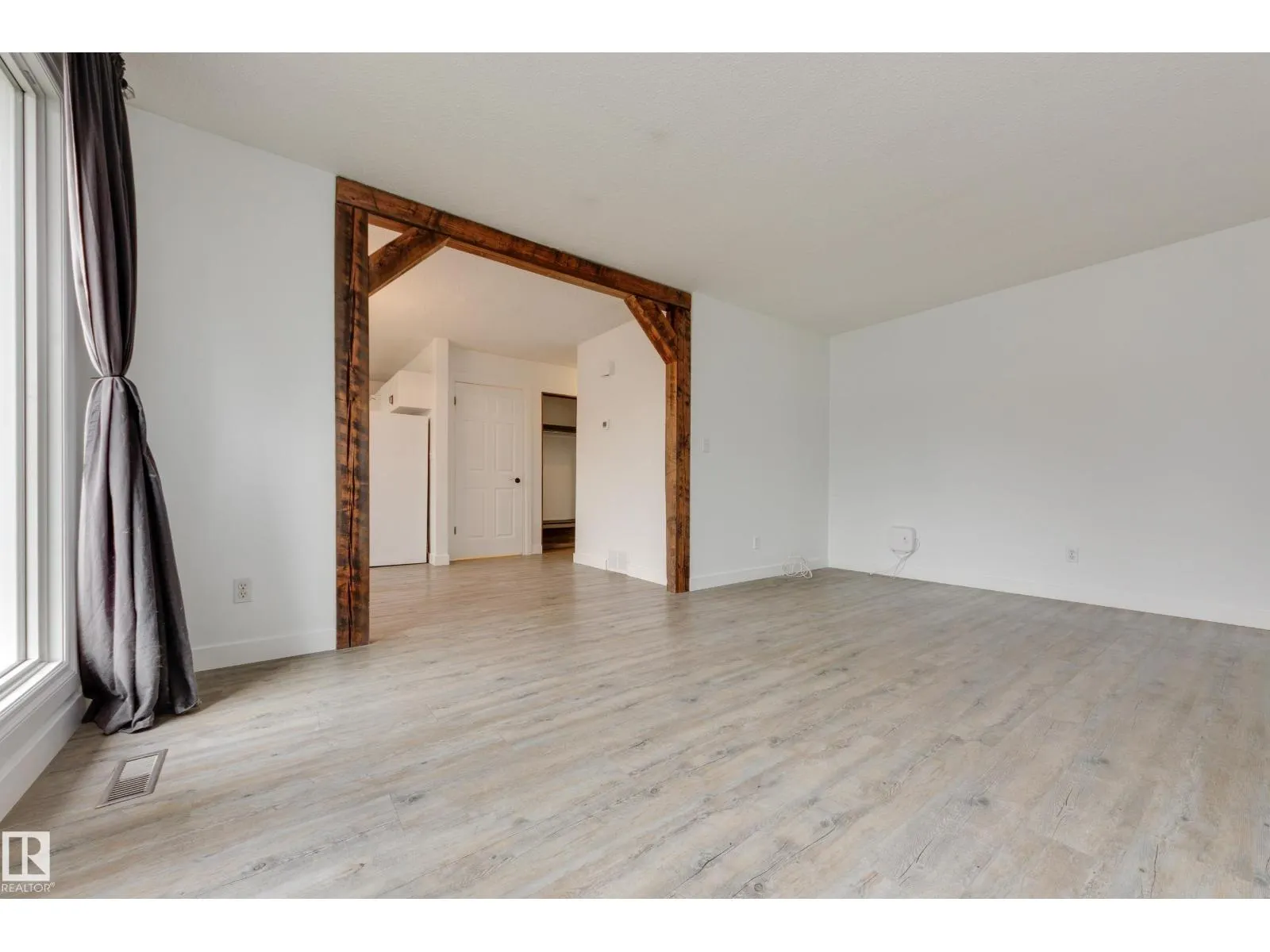 6451 180 ST NW
