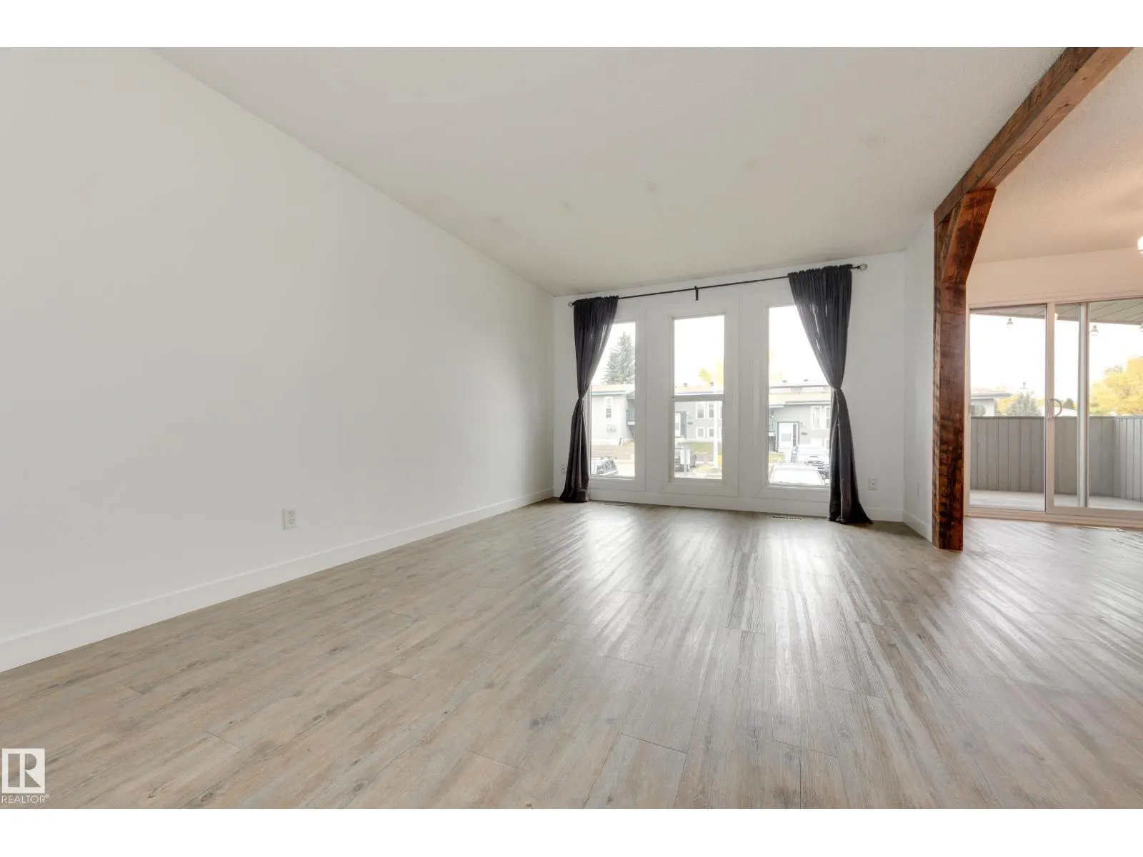 6451 180 ST NW