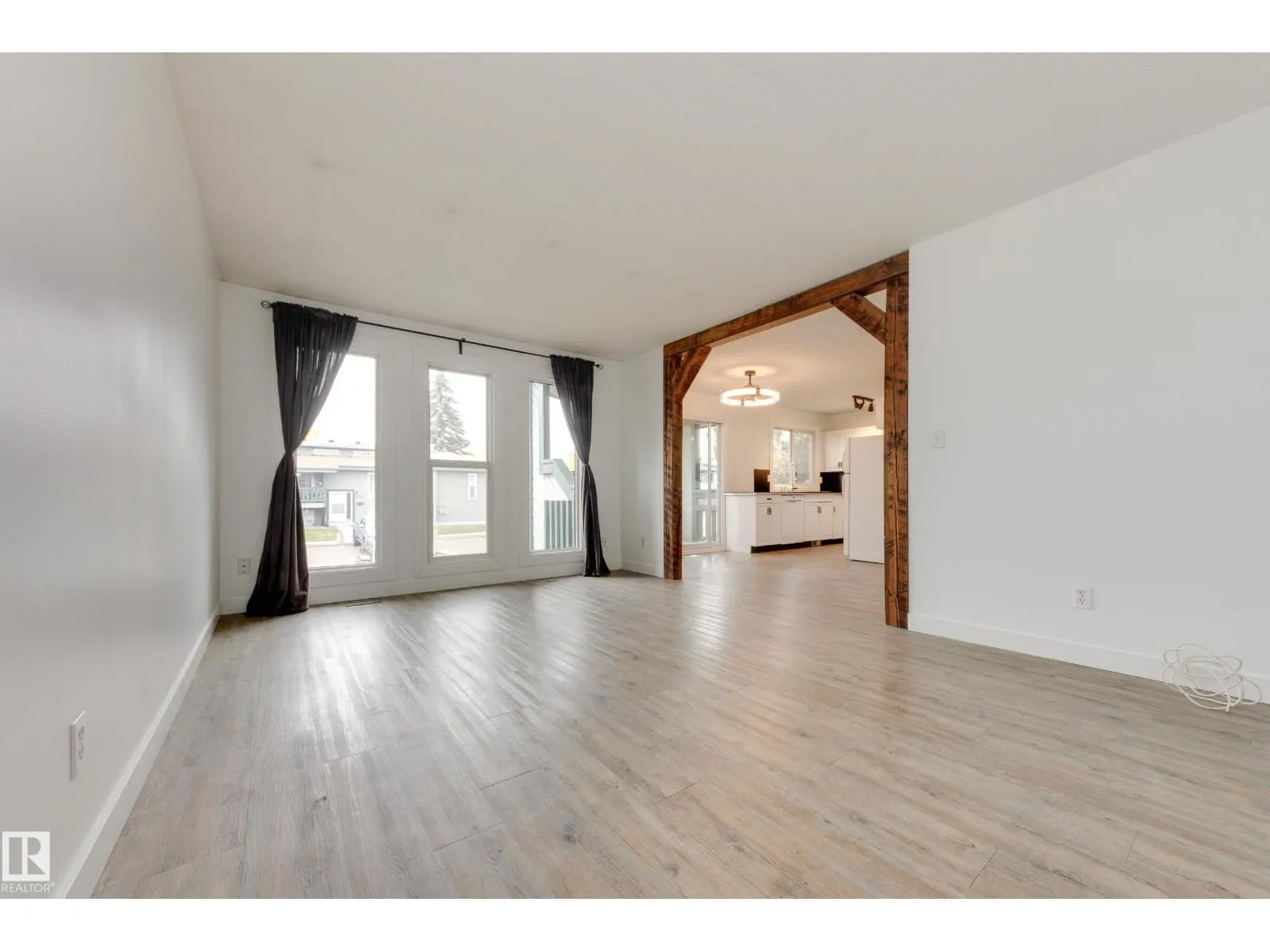 6451 180 ST NW