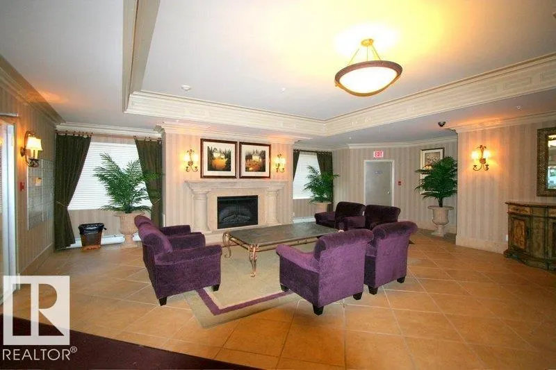 #1402 9707 105 ST NW