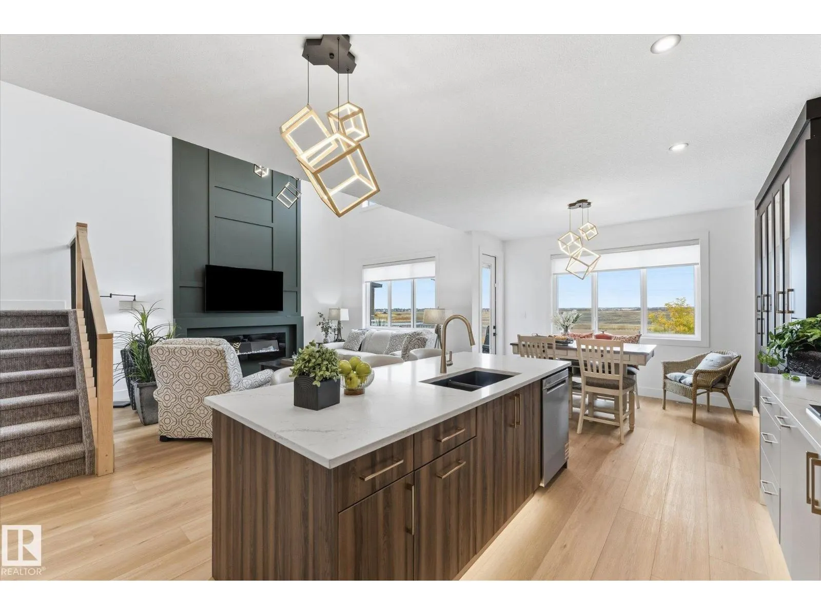 125 STARLING WY