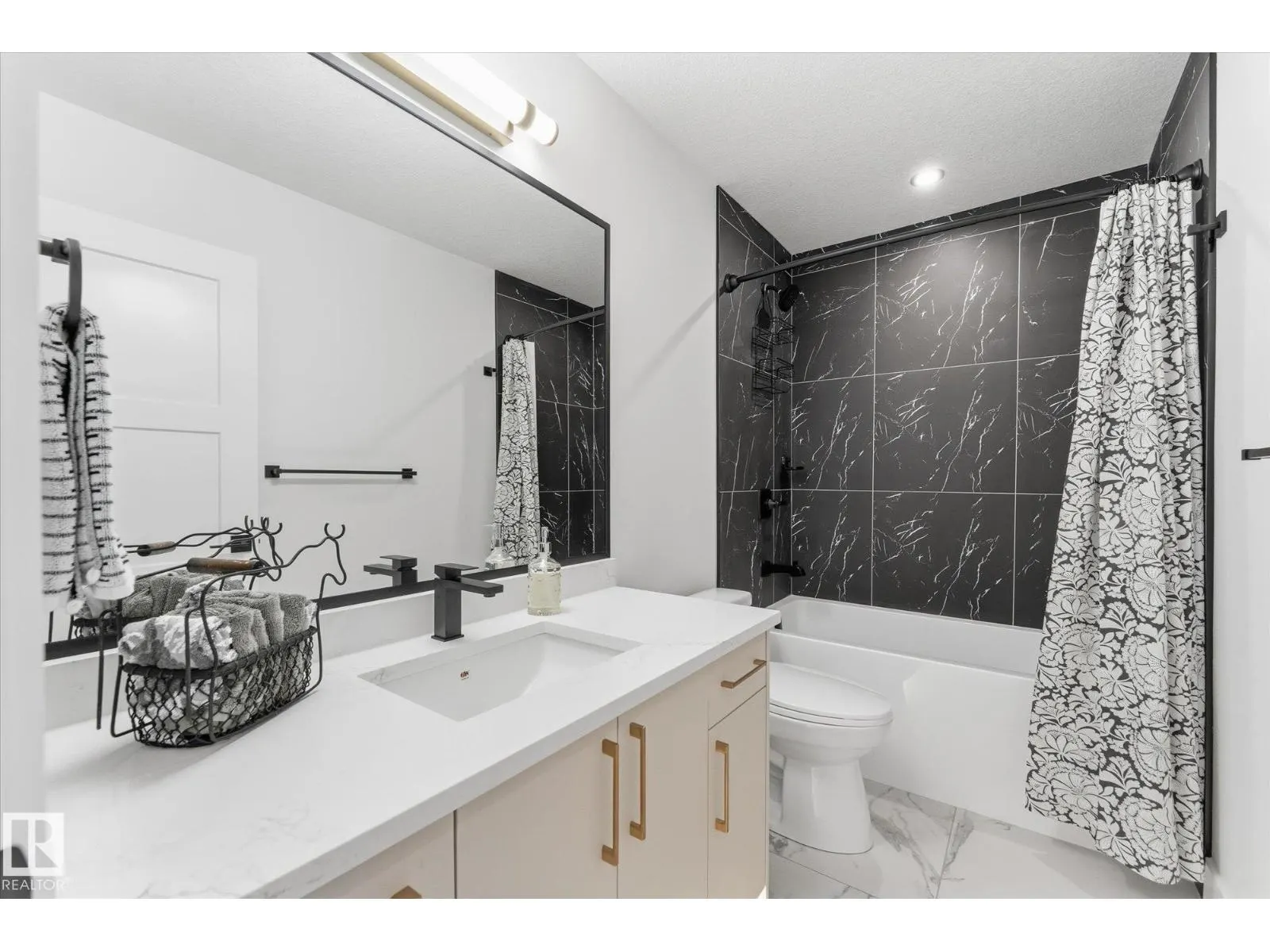 125 STARLING WY