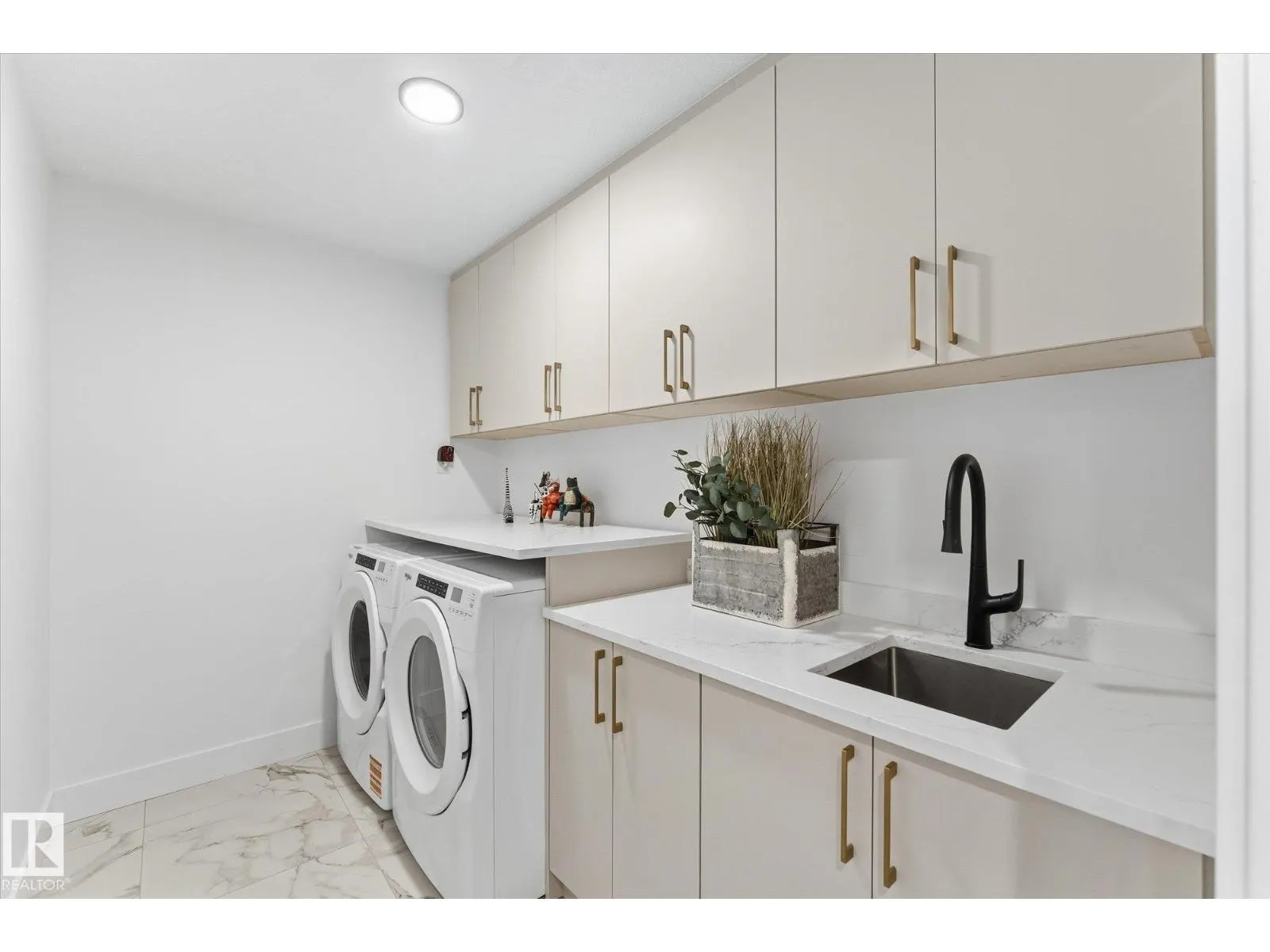125 STARLING WY