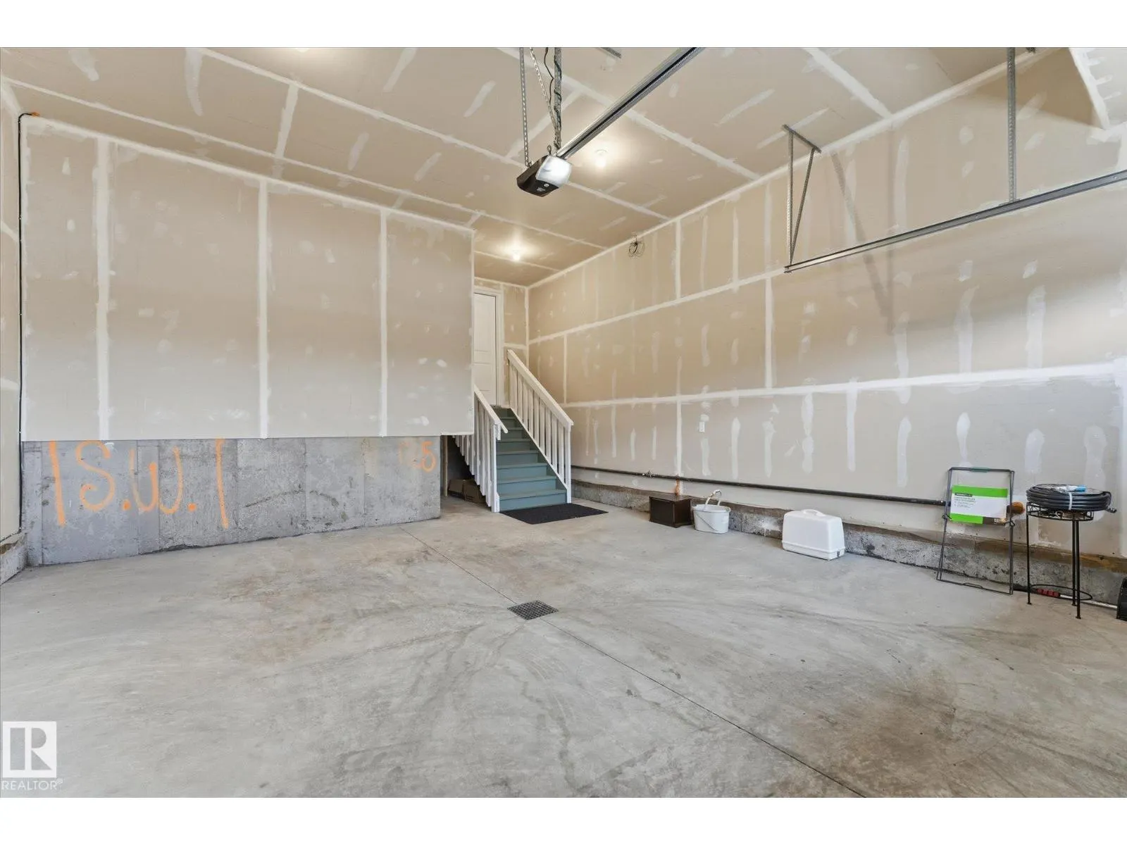 125 STARLING WY