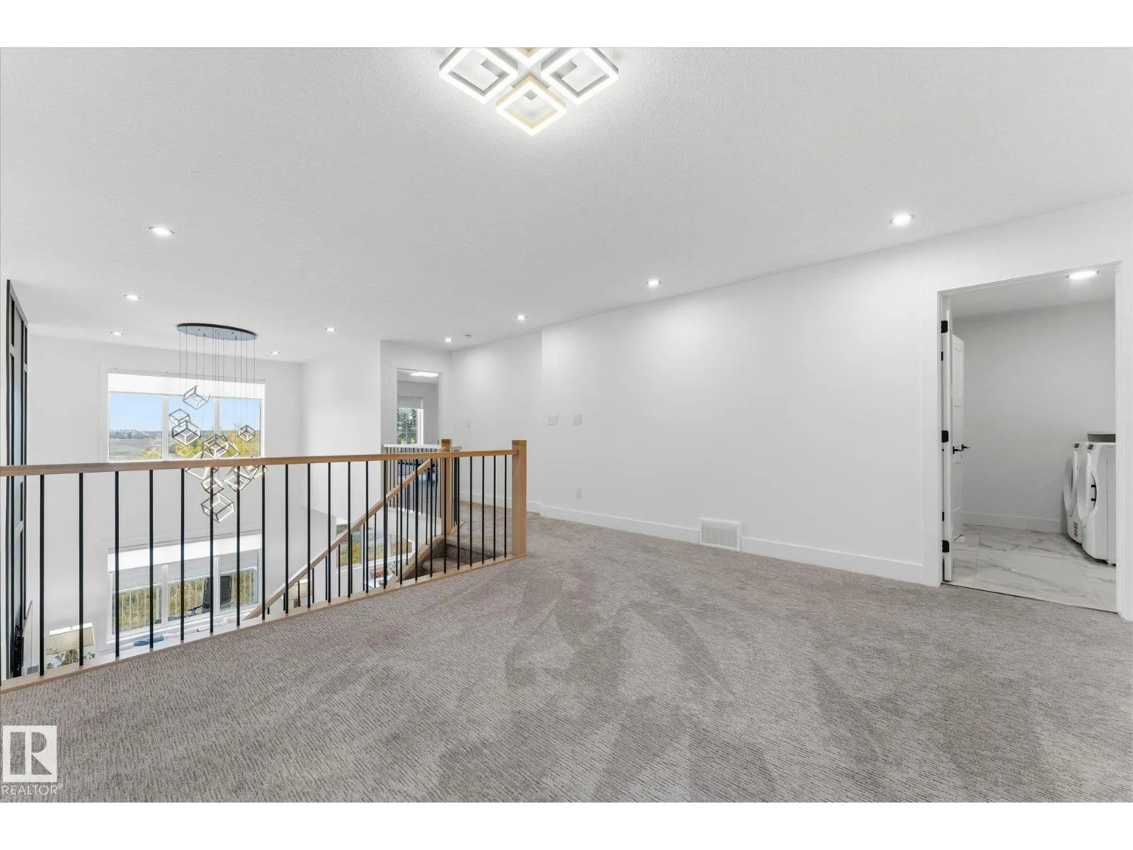 125 STARLING WY