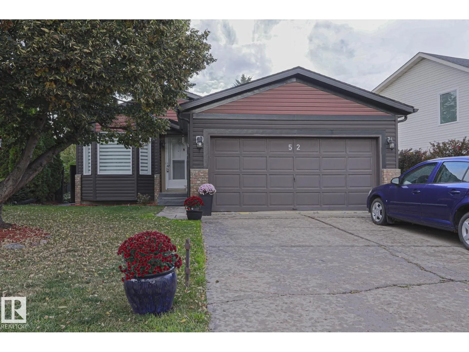 52 WESTLAKE DR