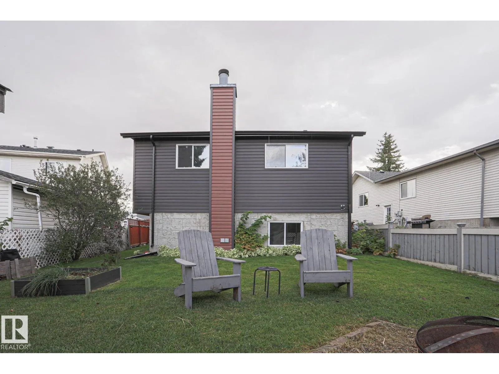 52 WESTLAKE DR