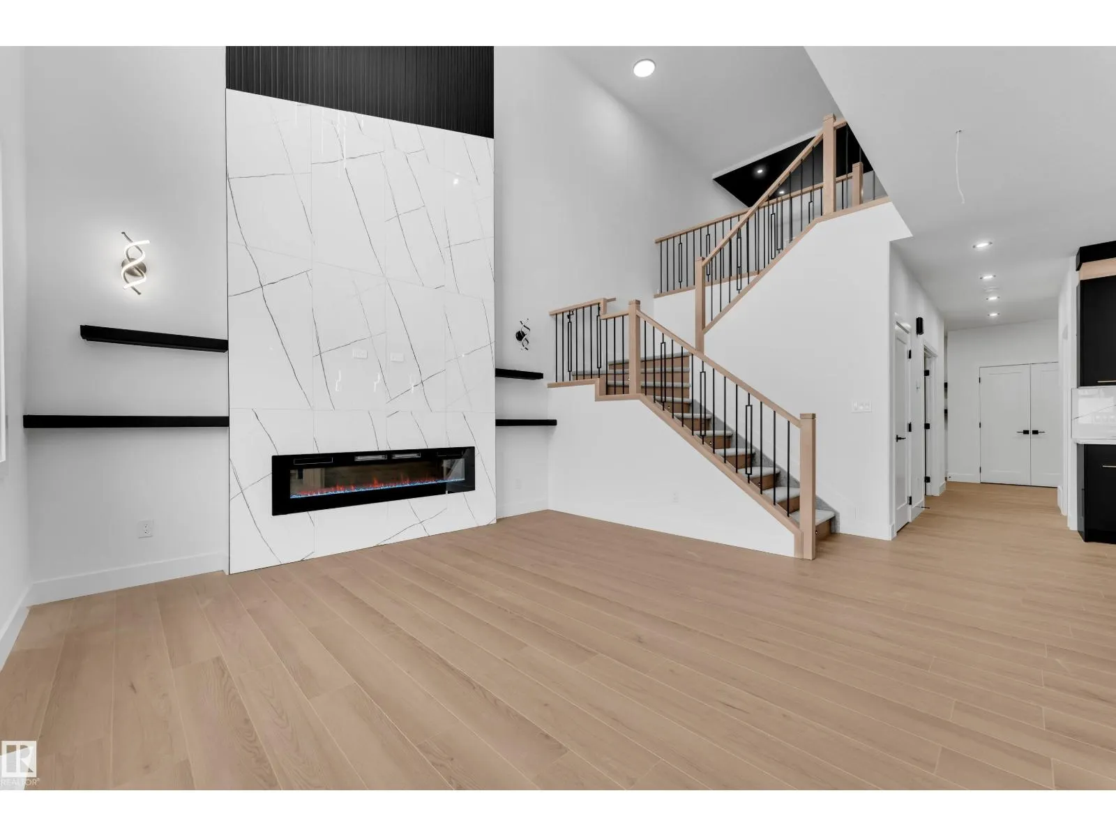 741 ASTORIA WY