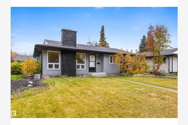 1 LLOYD PL