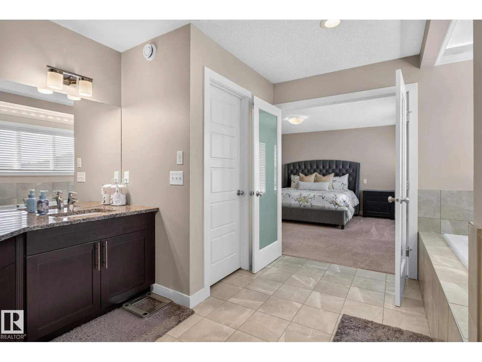 4017 171A AV NW