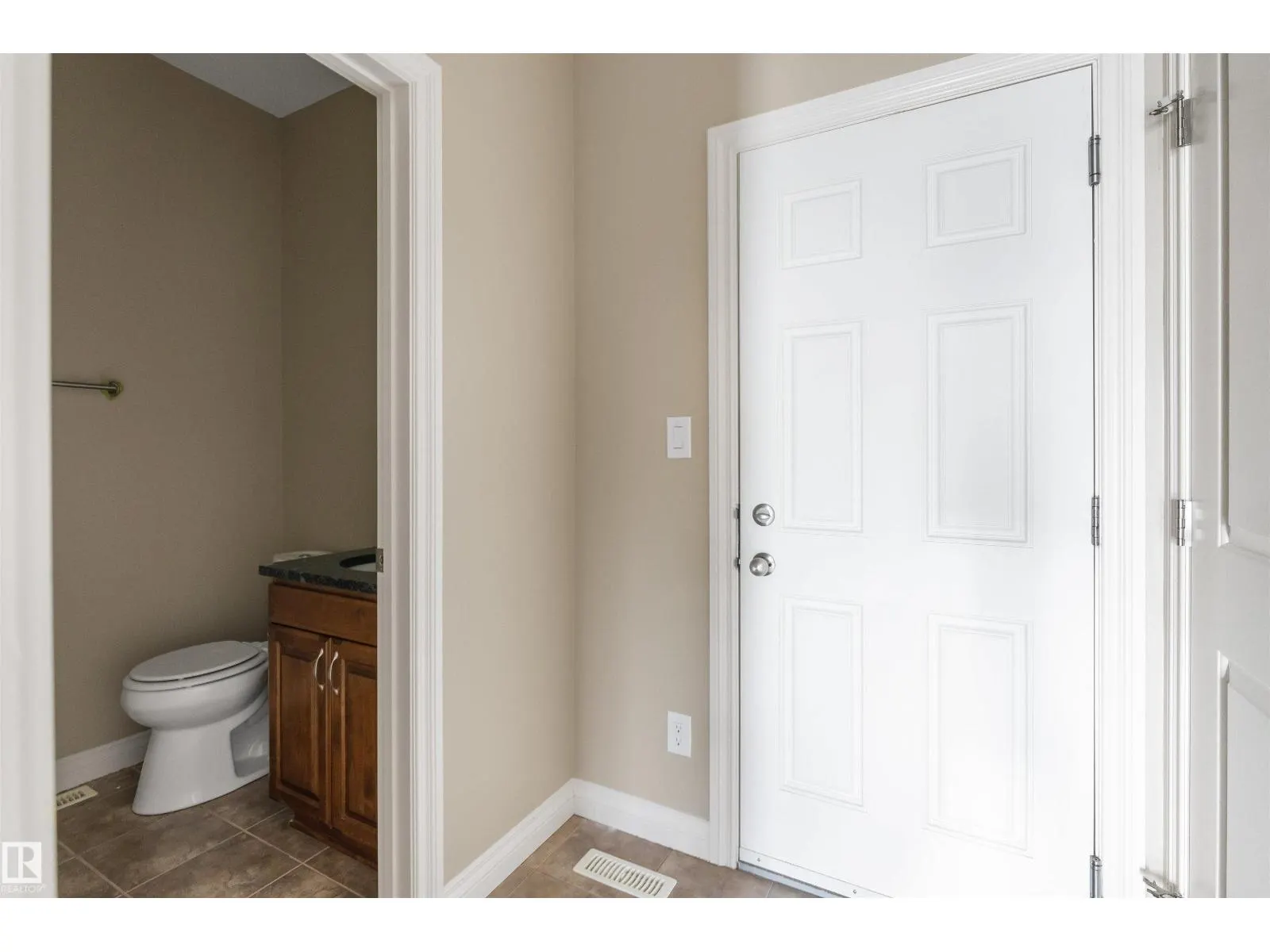 1 ROSEBERRY LN