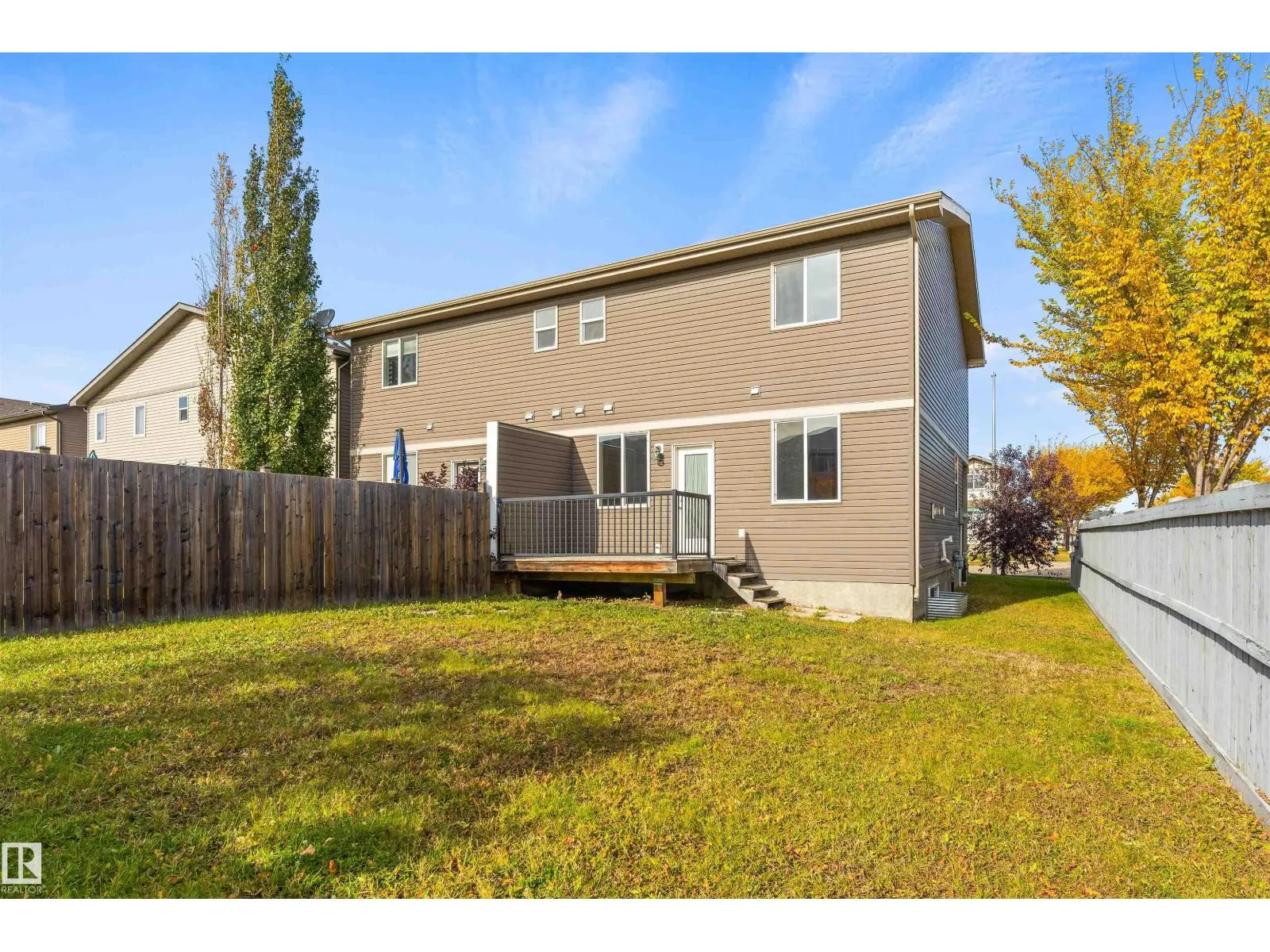 1 ROSEBERRY LN