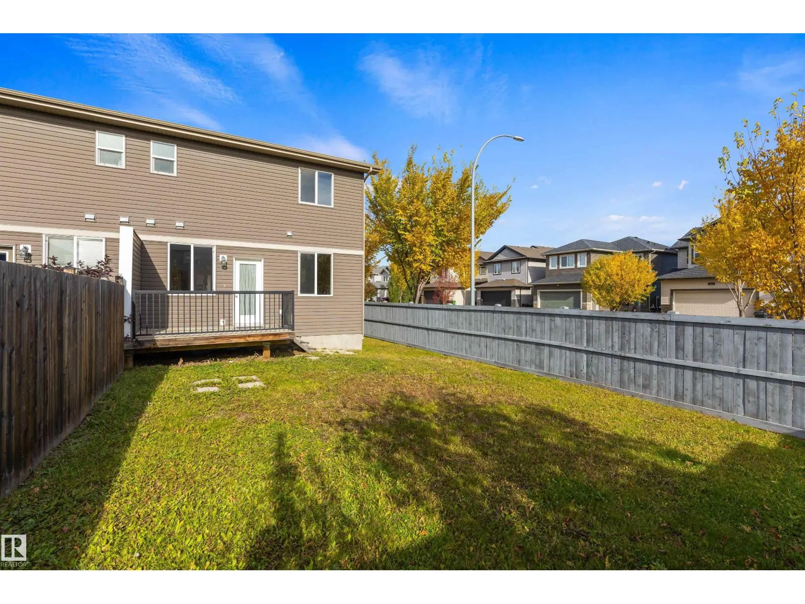 1 ROSEBERRY LN
