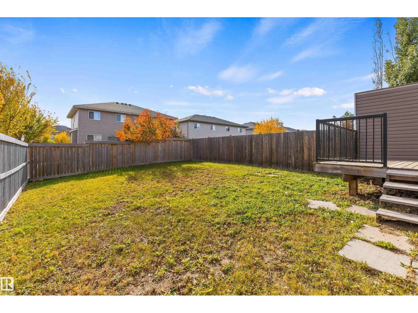 1 ROSEBERRY LN