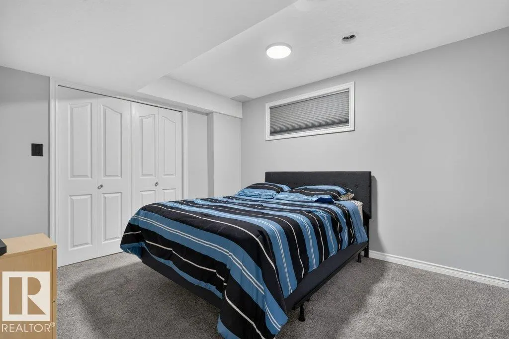 31 Douglas CR