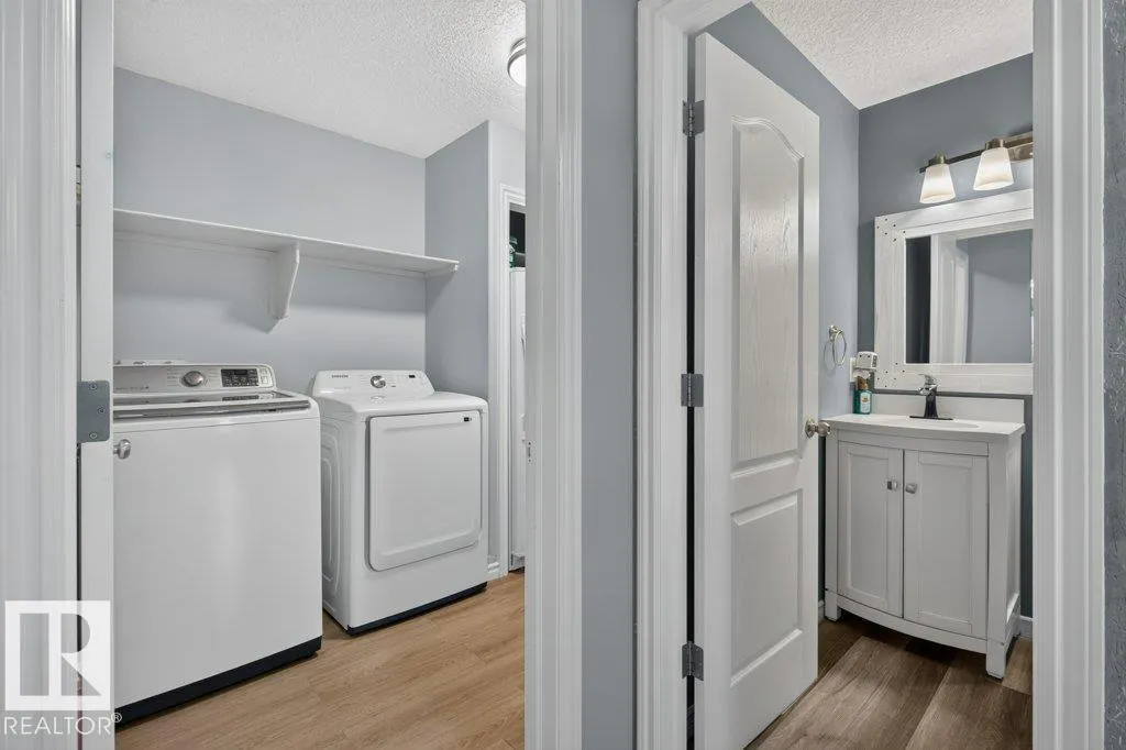 31 Douglas CR
